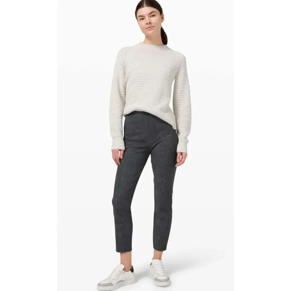 Lululemon Here to There High-Rise Crop - Picture 3 of 9